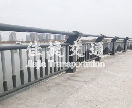 桥梁护栏