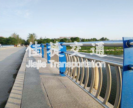 桥梁护栏