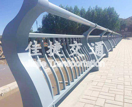 桥梁护栏
