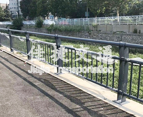 桥梁护栏